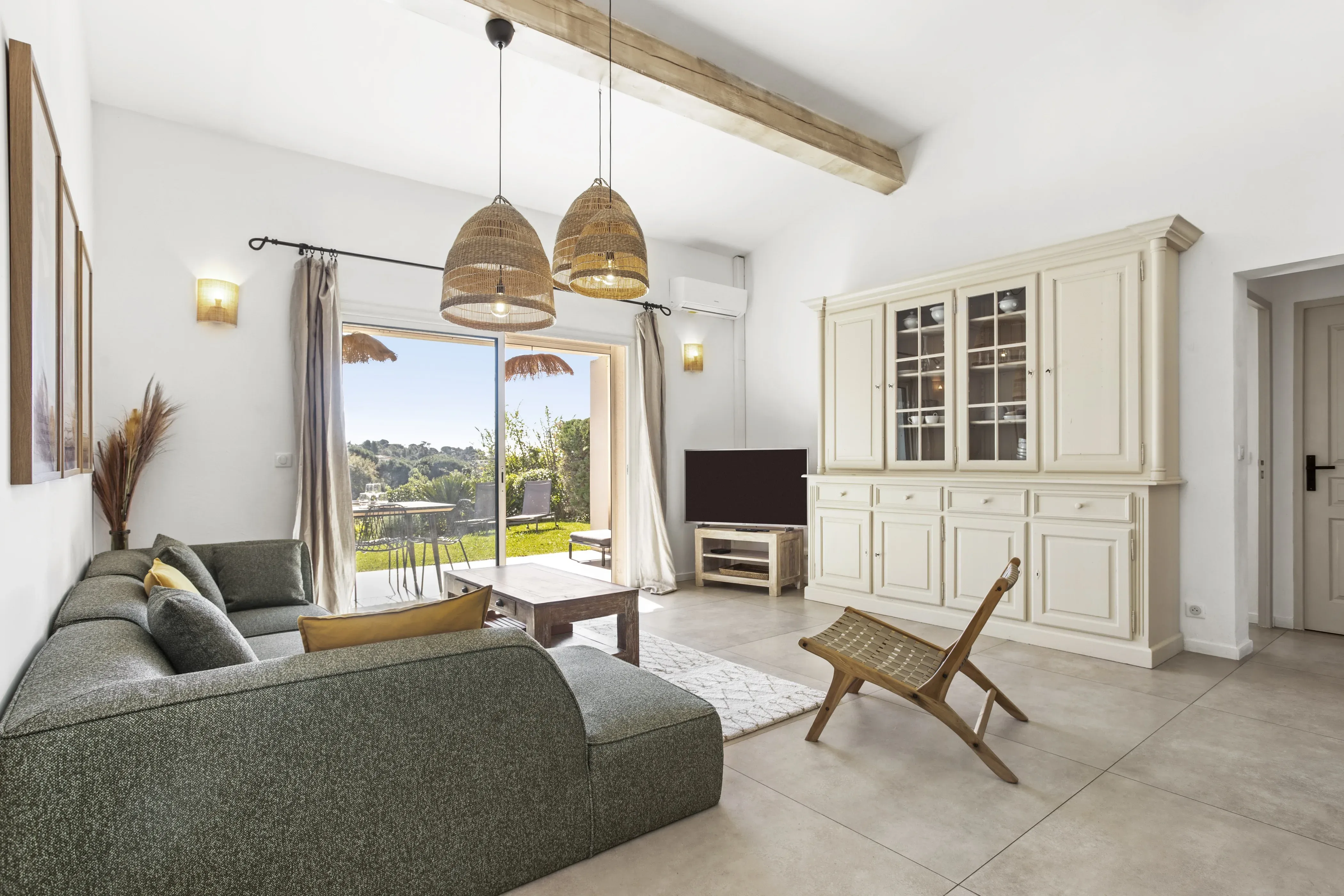 Salon ouvert sur l’extérieur